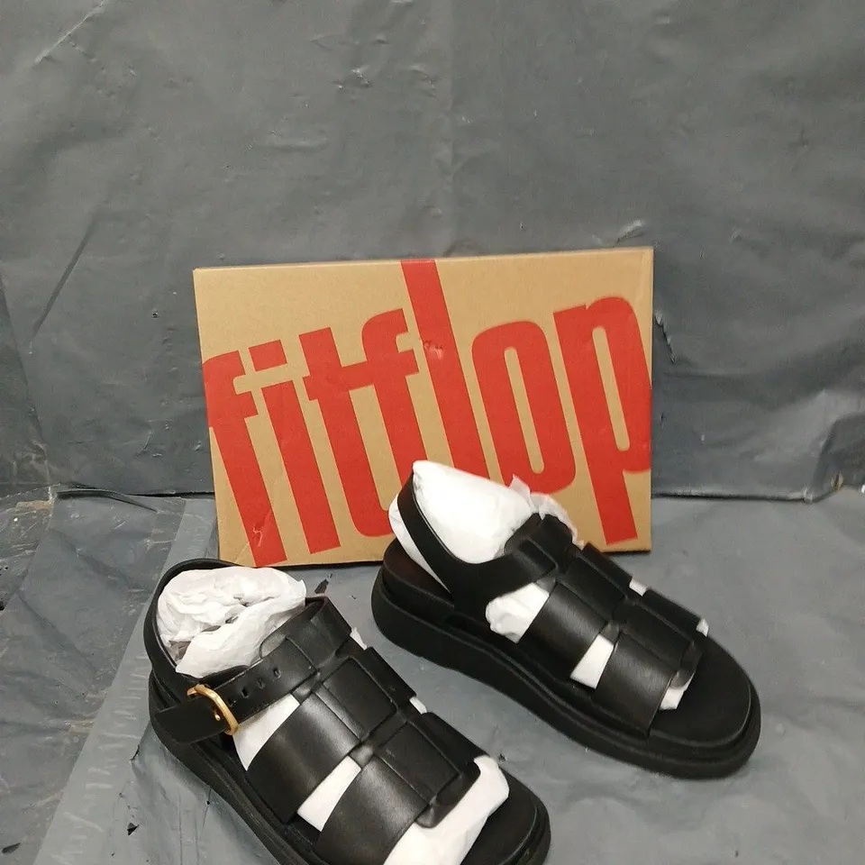 BOXED PAIR OF FITFLOP GEN-FF LEATHER FISHERMAN SANDALS IN BLACK UK 5