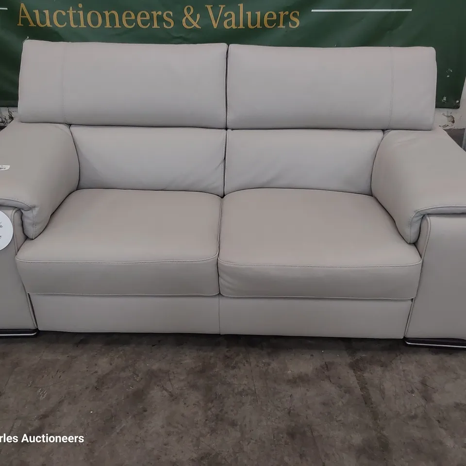 QUALITY ITALIAN DESIGNER MELO LOVESEAT/TWO SEATER SOFA WITH ADJUSTABLE HEADRESTS WHITE GREY LEATHER 