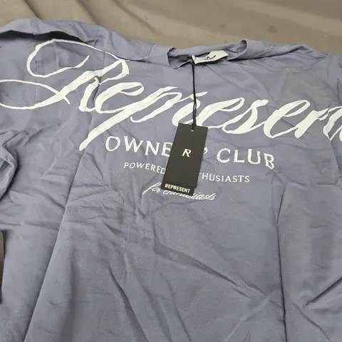 REPRESENT OWNERS CLUB SCRIPT T-SHIRT – DUSTY BLUE, SIZE M