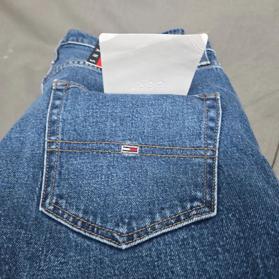 TOMMY HILFIGER CASUAL DENIM JEAN SIZE W32 L32