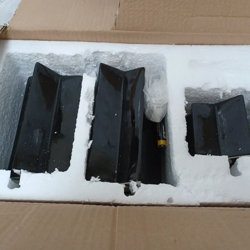 HOME REFLECTIONS PORCELAIN STAR PRE-LIT CANDLES SET OF 2 - WHITE