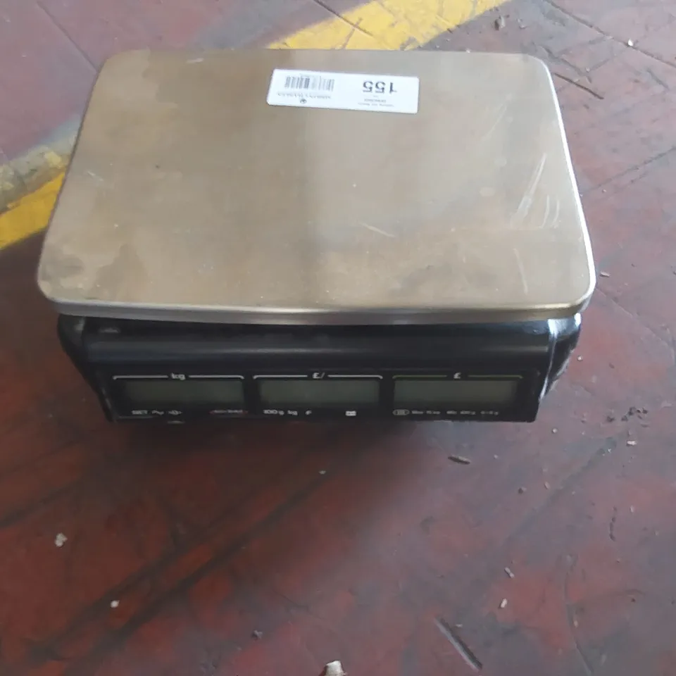 AVERY BERKEL DIGITAL SCALE