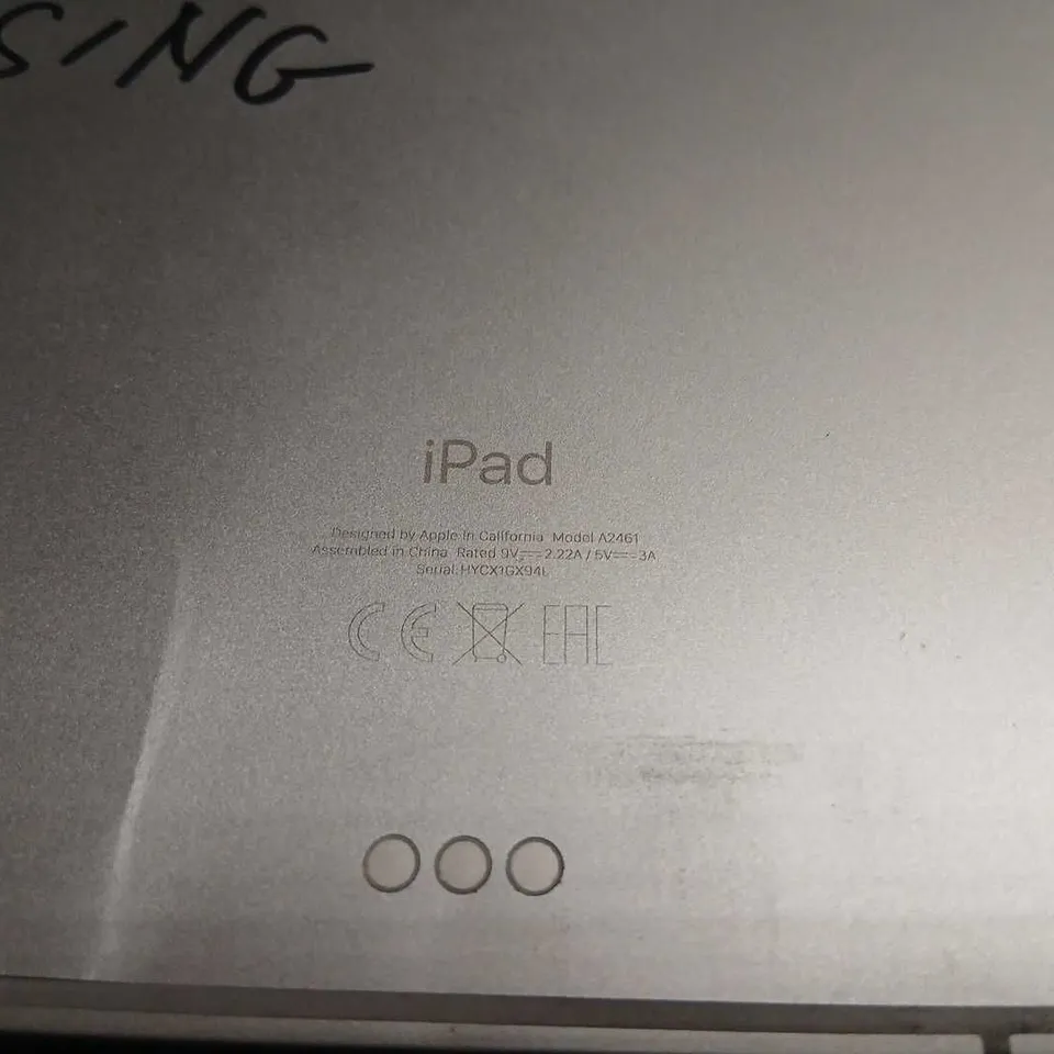 APPLE IPAD – SILVER TABLET A2461