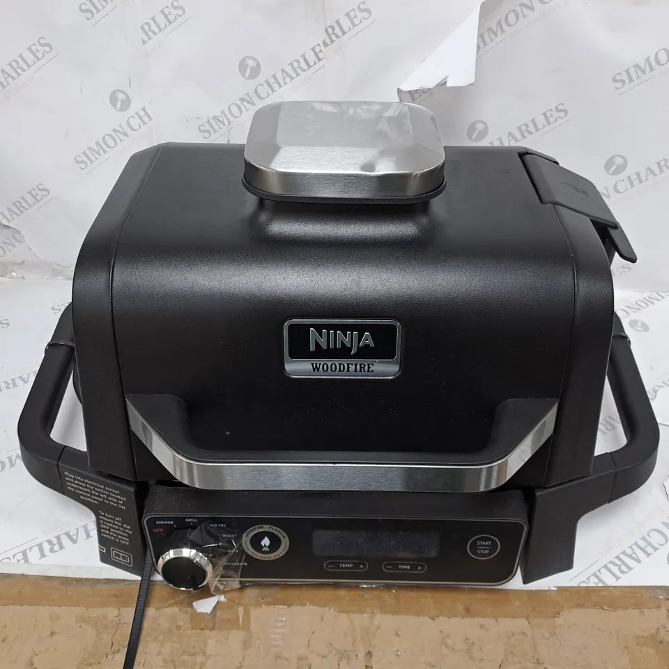 NINJA WOODFIRE ELECTRIC BBQ GRILL & SMOKER OG701UKQ