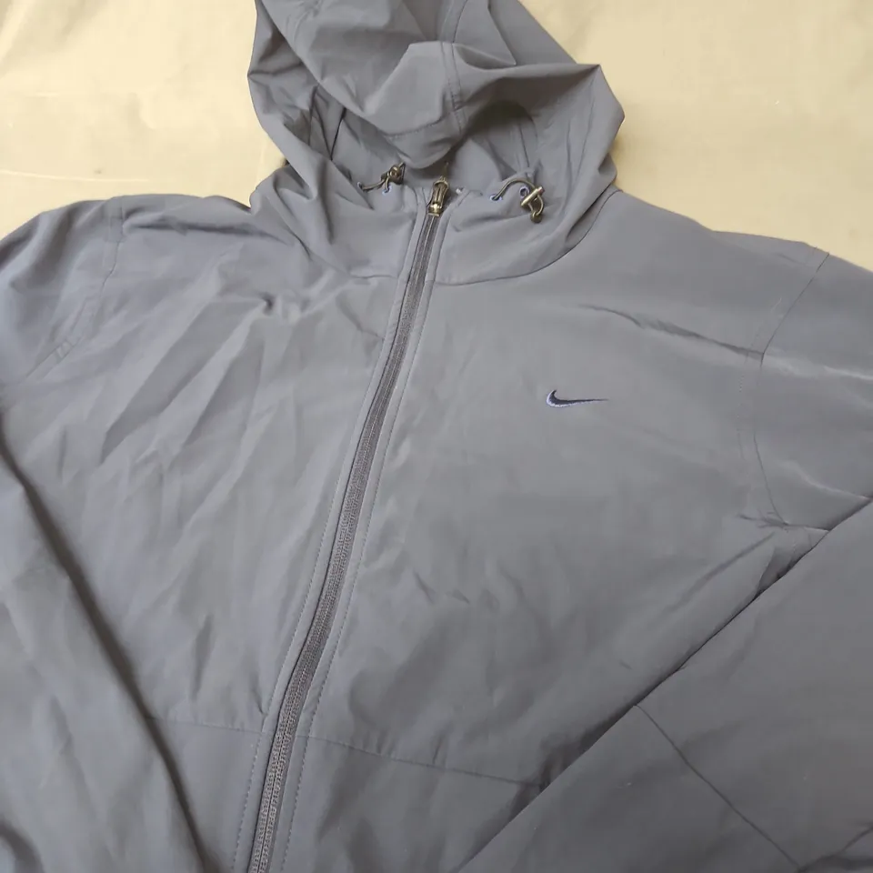 NIKE GREY ZIP HOODED JACKET - LARGE 