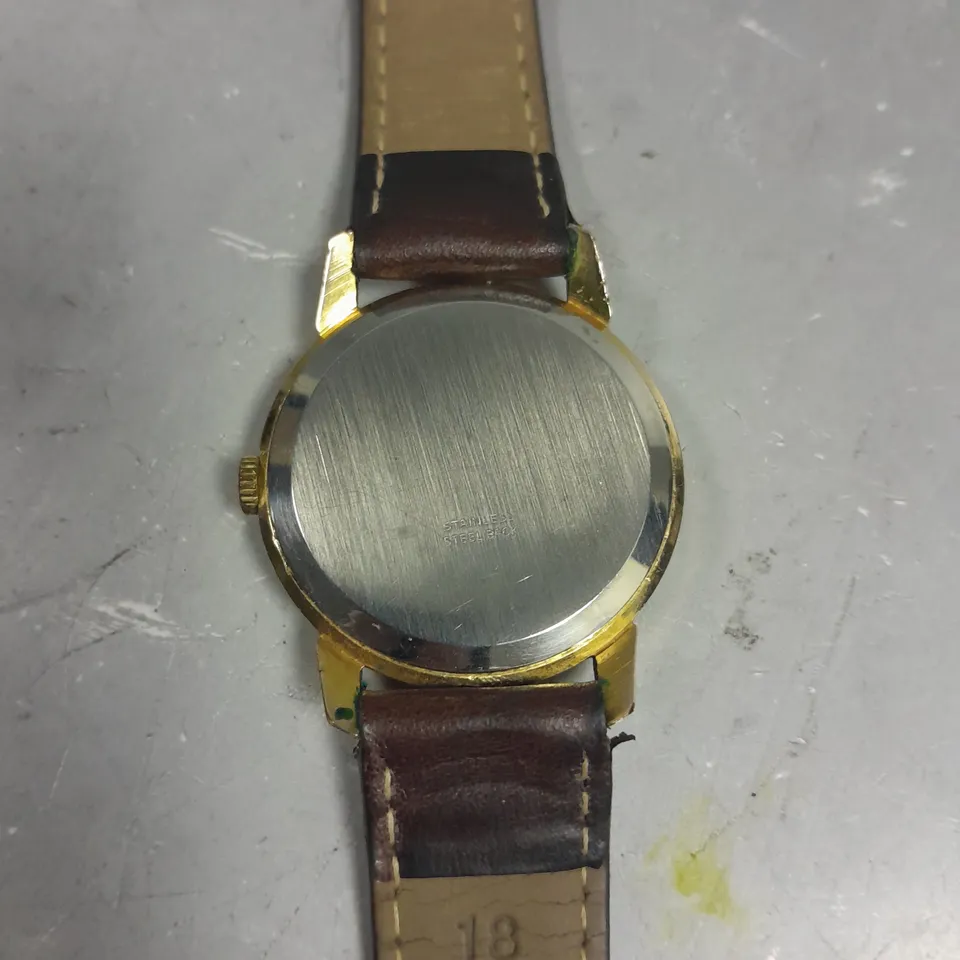 ZENTENA VINTAGE WATCH WITH LEATHER STRAP