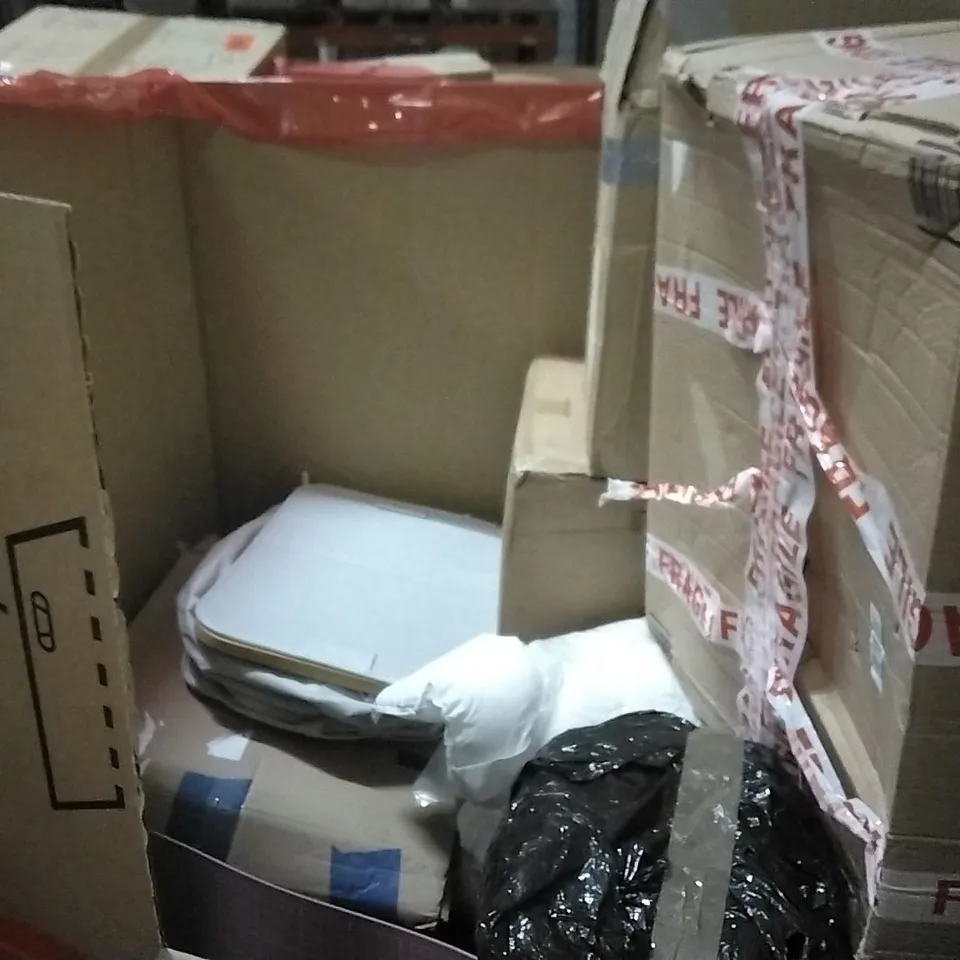 PALLET OF HOUSEHOLD ITEMS TO INCLUDE TURNTABLE SYSTEM, BAR TABLE, STEP LADDER  AND OTHER ASSORTED ITEMS...