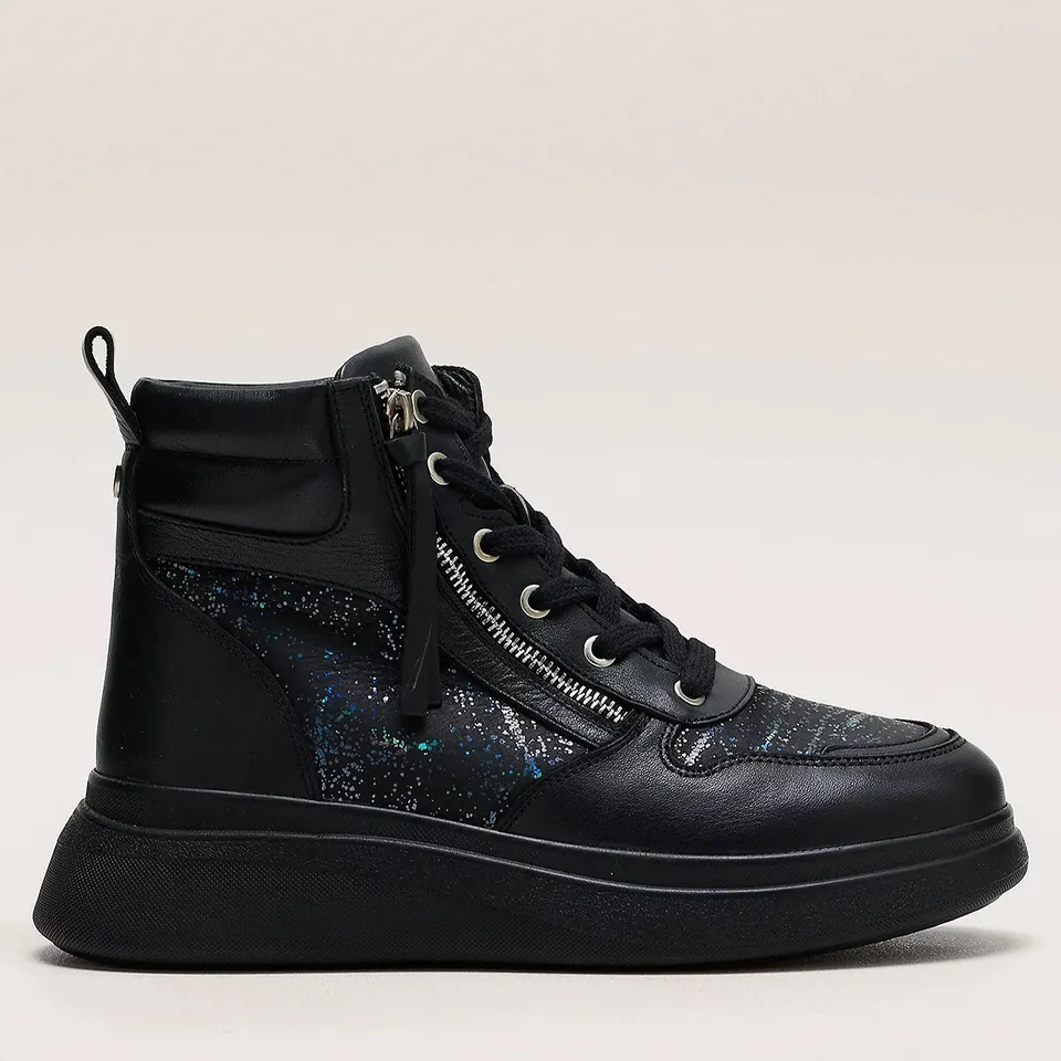 ADESSO JASPER BOOTS SIZE 8