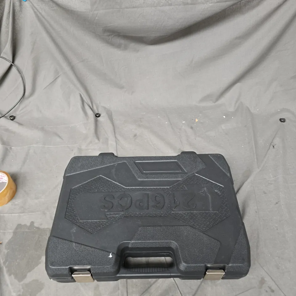 SOCKET & TOOL SET IN CARRY CASE 