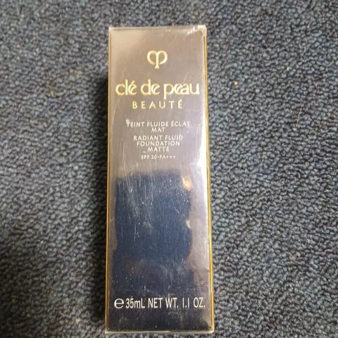 BOXED AND SEALED DE DE PEAU BEAUTE RADIANT FLUID FOUNDATION MATTE 35ML