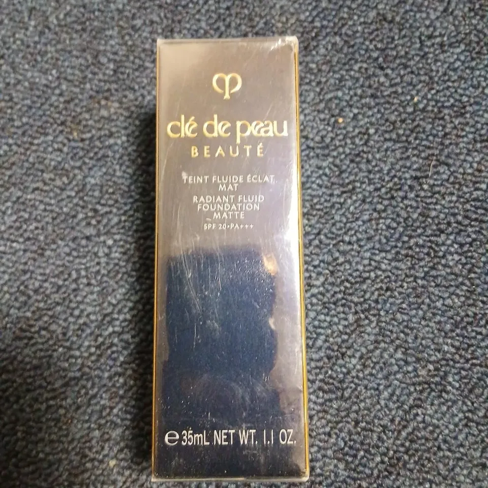 BOXED AND SEALED DE DE PEAU BEAUTE RADIANT FLUID FOUNDATION MATTE 35ML