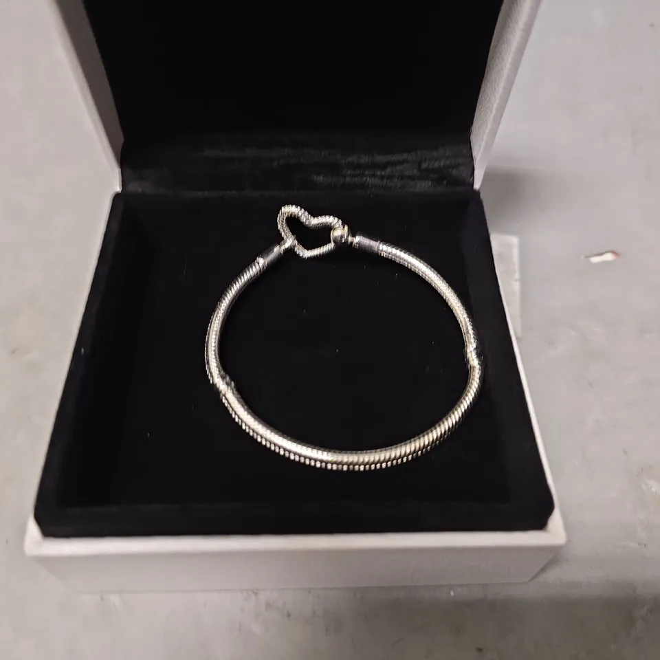 BOXED PANDORA HEART BRACELET
