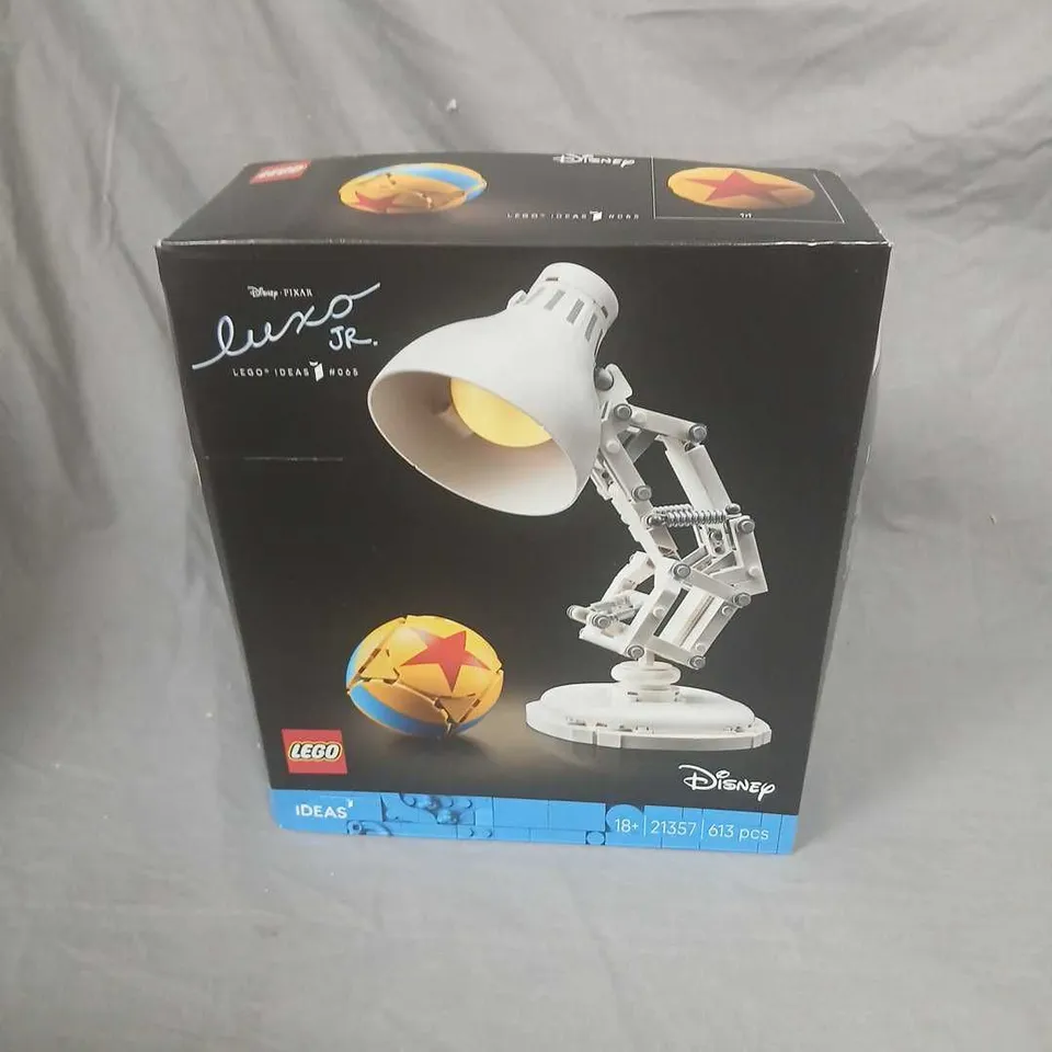 LEGO IDEAS LUXO JR. (21357) DISNEY/PIXAR LAMP, 613 PIECES