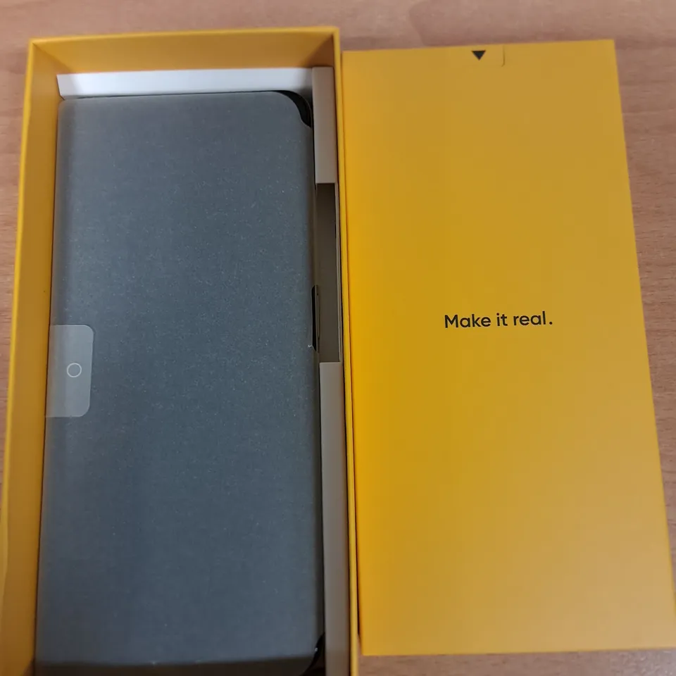 BOXED REALME C75 8GB / 128GB IN LIGHTNING GOLD - RMX3941