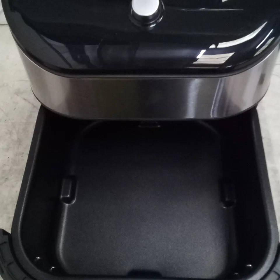 INSTANT VORTEX PLUS 6 IN 1 AIR FRYER 