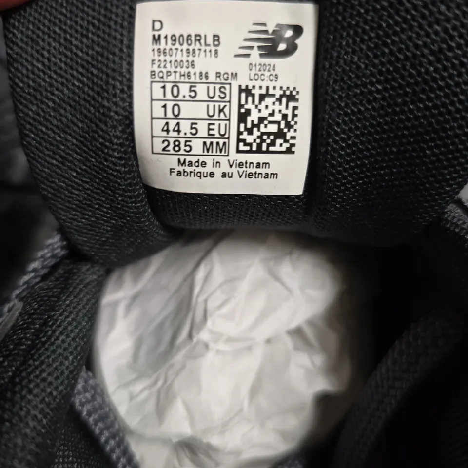  NEW BALANCE M1906RLB MEN'S TRAINERS – BLACK/GREY UK 10