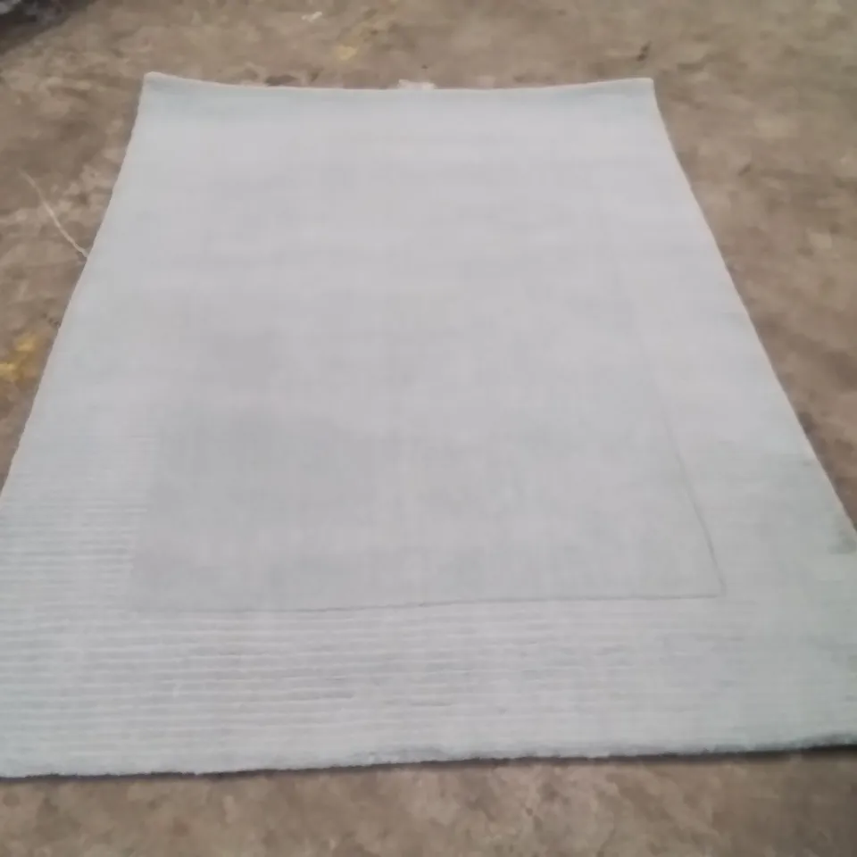 QUALITY DESIGNER AREA RUG - APPROXIMATELY 170X120CM