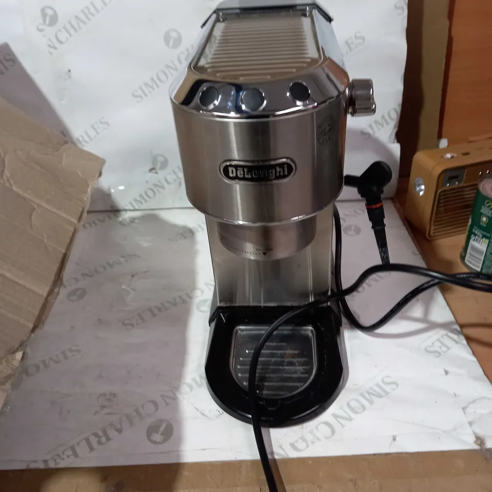 DELONGHI COFFEE MACHINE