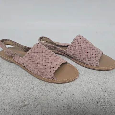 boxed pair of leather collection sandals in dusty pink size 7