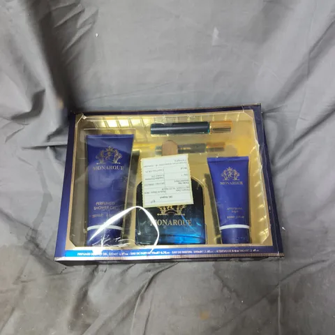 MONARQUE GIFT SET INCLUDING AFTERSHAVE, AFTERSHAVE BALM, SHOWER GEL ETC