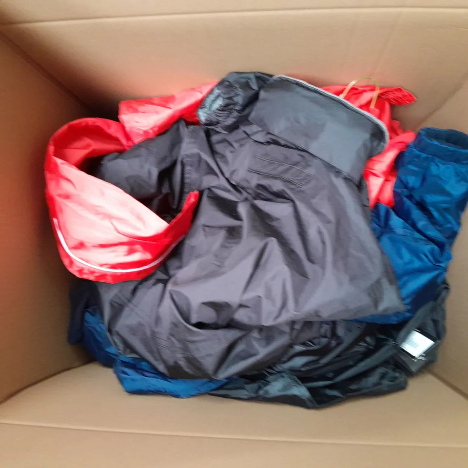 LARGE BOX OF ASSORTED ERREA CLOTHING ITEMS IN VARIOUS SIZES AND COLOURS