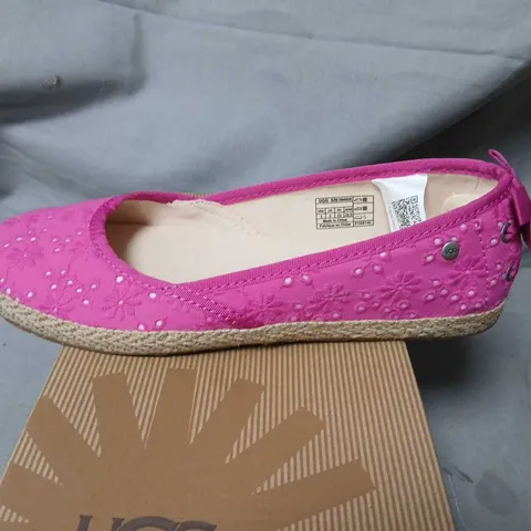 UGG AUSTRALIA PINK FLORAL-EMBROIDERED ESPADRILLE FLATS – UK 2 (US 3, EU 33)