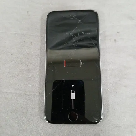 APPLE IPHONE 6S UNLOCKED SPACE GREY 32GB - CRACKED SCREEN