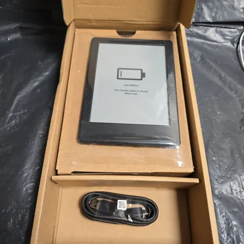 AMAZON KINDLE 6" E-READER (8TH GEN) – BOXED WITH USB CABLE