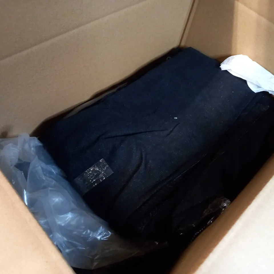 BOX OF APPROX 10 ASSORTED JEANS/DENIM ITEMS VARYING IN SIZE/COLOUR/STYLE