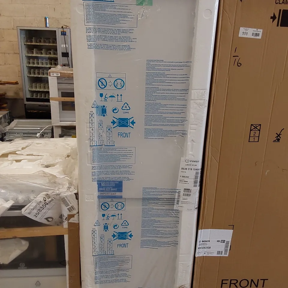 INDESIT FRIDGE FREEZER LR8 S1 WUK