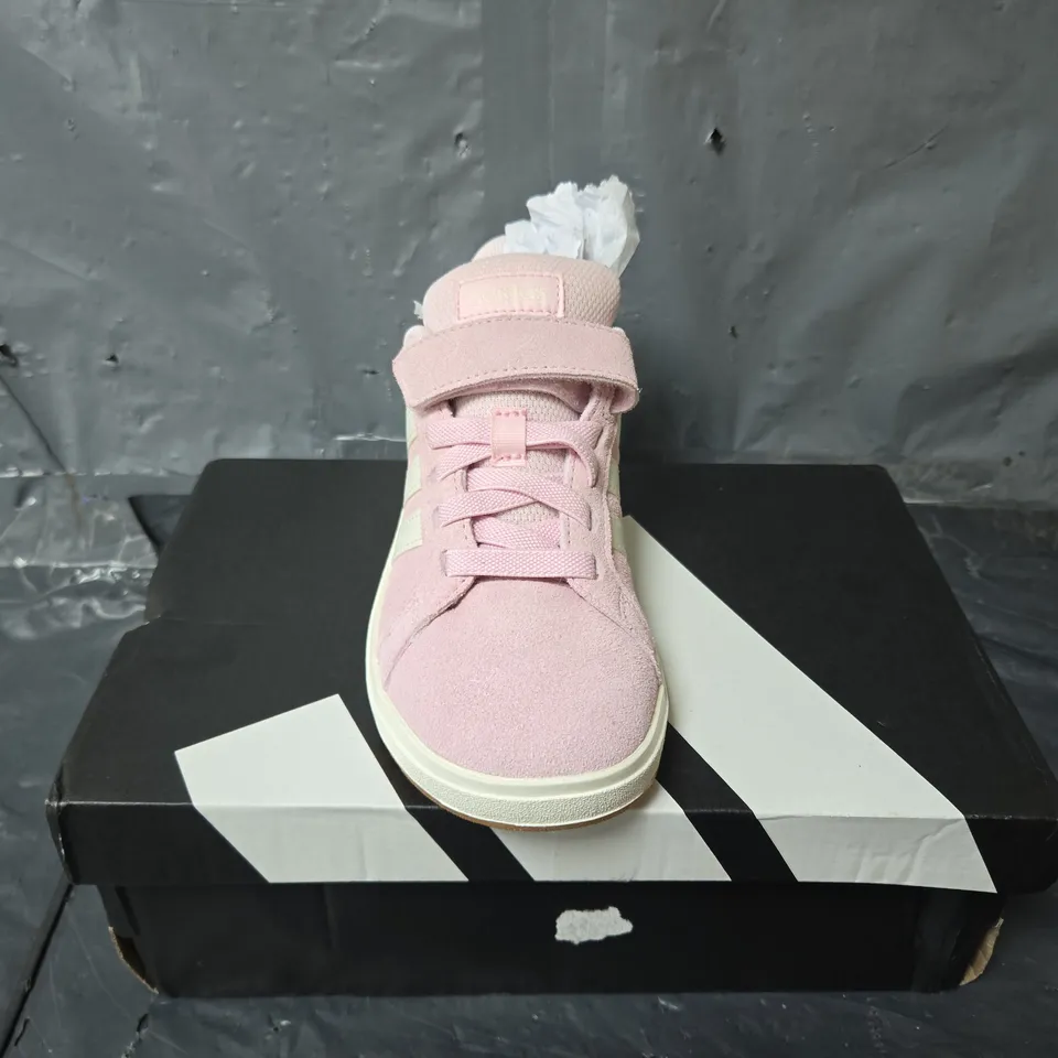 BOXED PAIR OF ADIDAS GRAND COURT 00S KIDS TRAINERS IN PINK - UK 12K