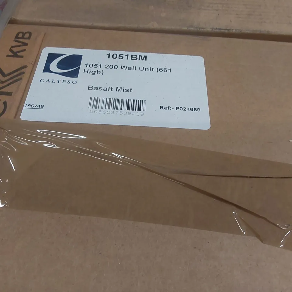 PALLET CONTAINING A LARGE QUANTITY OF ASSORTED BATHROOM FURNITURE PARTS INCLUDING: CALYPSO WALL UNITS