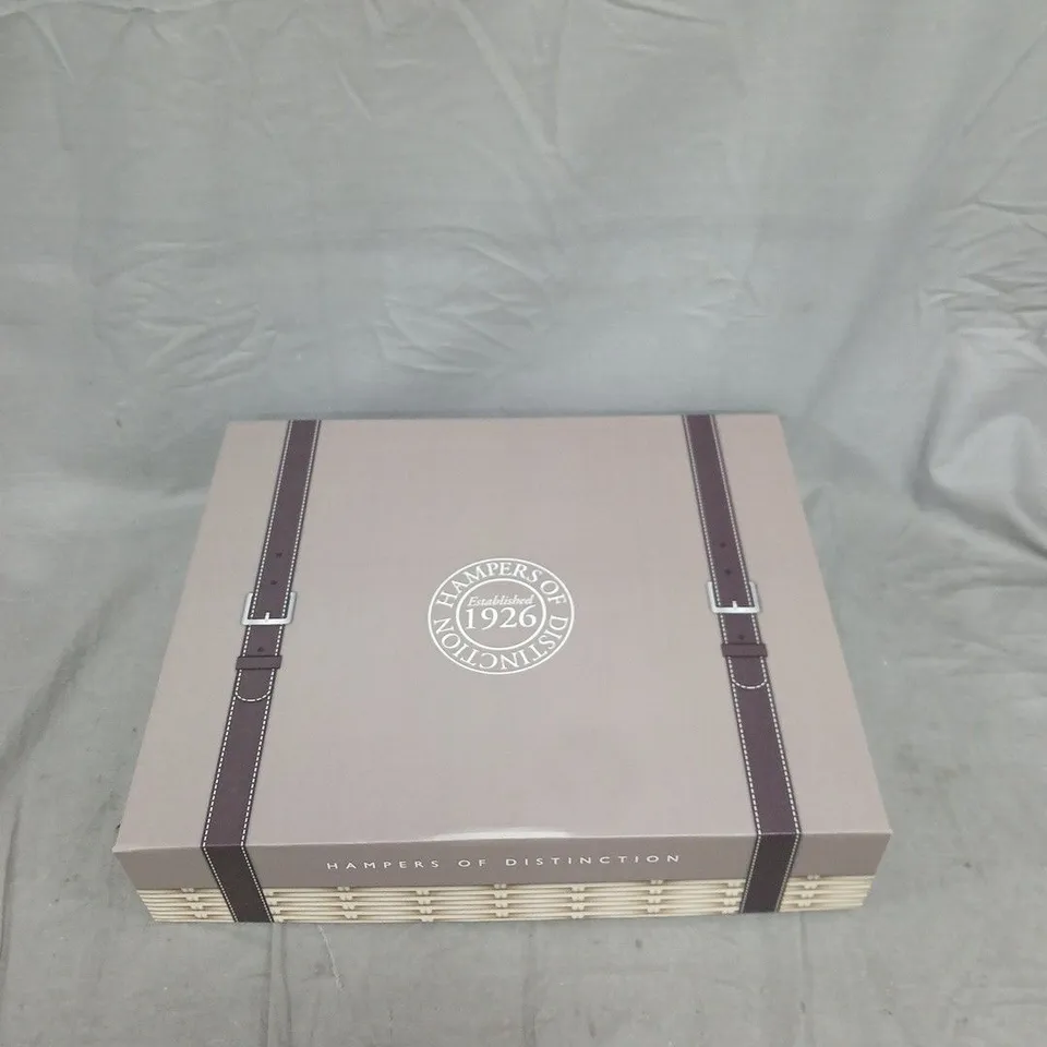 HAMPERS OF DISTINCTION THE DELICIOUS TREATS GIFT HAMPER