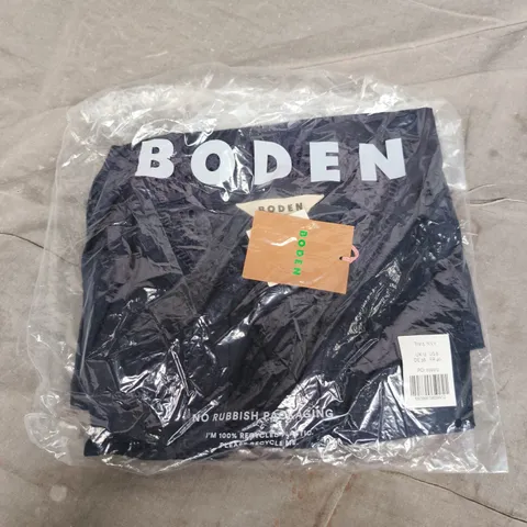 BAGGED BODEN ARIA BRODERIE NOTCH NECK TOP IN NAVY - UK 12