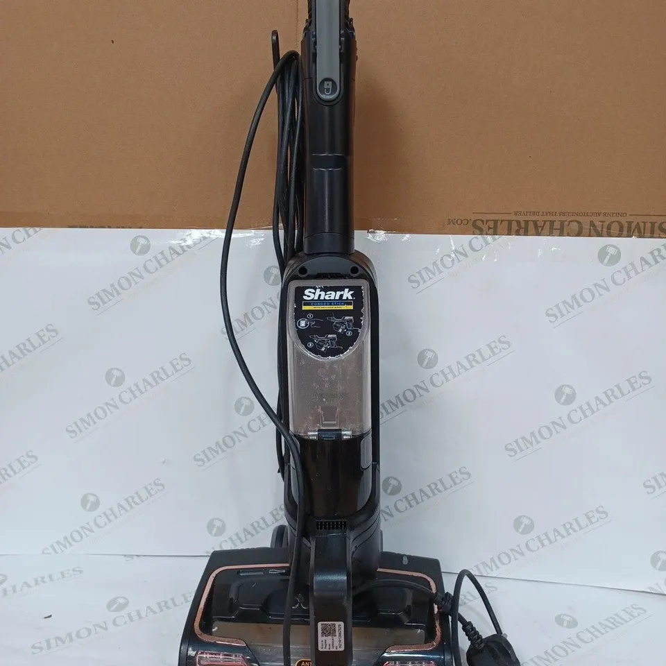 SHARK CORDED STICK VACUUM HZ500UKT