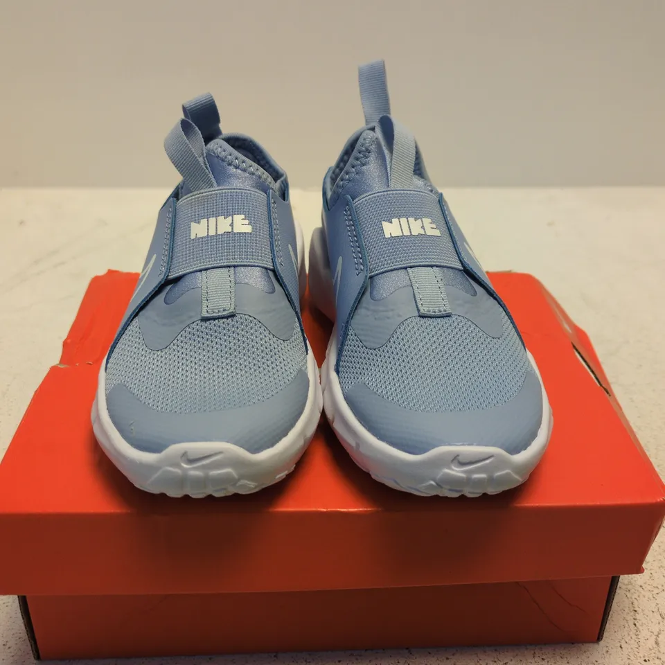 BOXWED PAIR OF  NIKE FLEX RUNNER 2 (PSV) SNEAKERS – COBALT BLISS/WHITE - UK 10