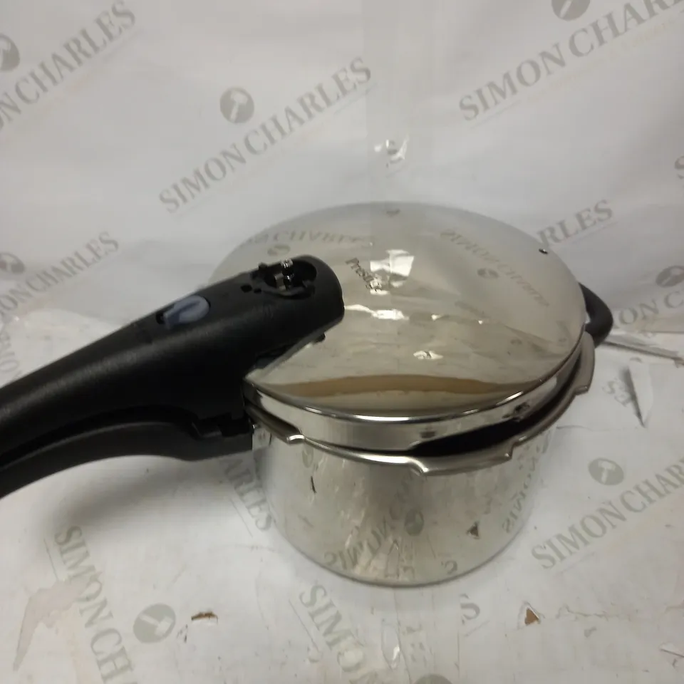 PRESTIGE SMART PLUS PRESSURE COOKER