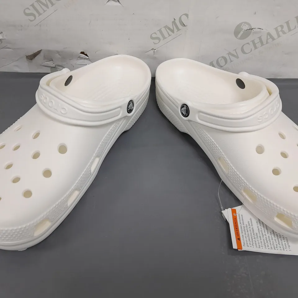 PAIR OF CROCS CLASSICS IN WHITE UK SIZE M9/W10