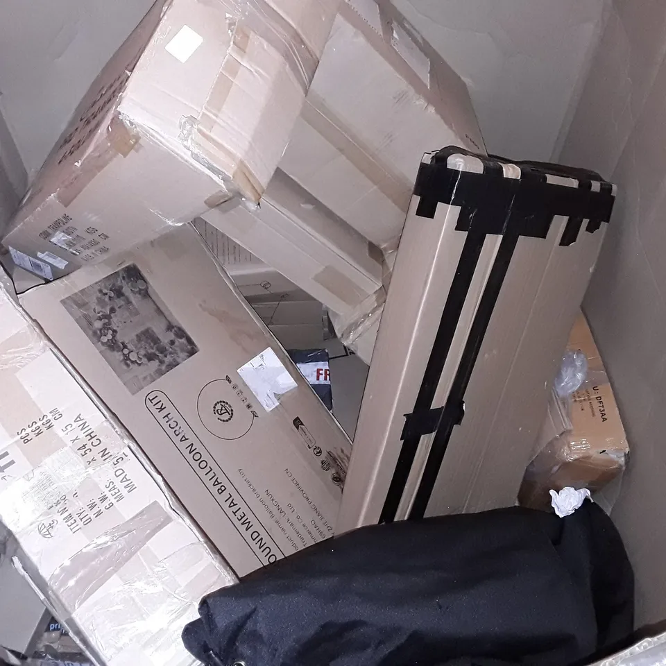 UNPROCESSED PALLET OF ASSORTED ITEMS TO INCLUDE CEILING FAN, METAL BALLOON ARCH AND OPEN WARDROBE 