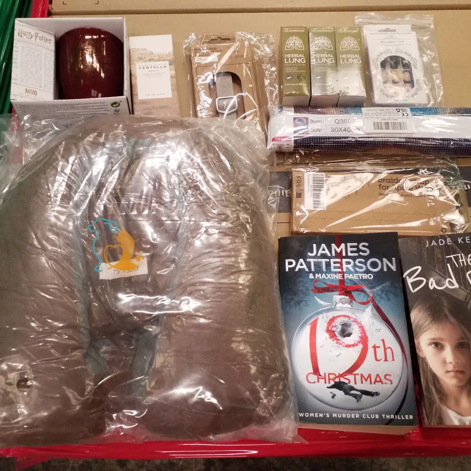 PALLET OF ASSORTED PRODUCTS INCLUDING STRAP FOR APPLE WATCH, BOOKS, HARRY POTTER MUG, DOG SOFA, LUNG CLEANSING SPRAY
