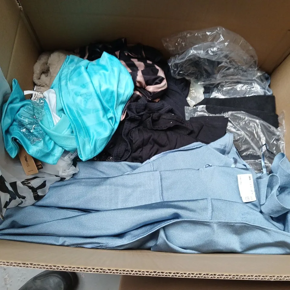 LOT OF APPROXIMATELY 45 ASSORTED CLOTHING ITEMS TO INCLUDE PRETTYLITTLETHING, ZARA AND ASOS