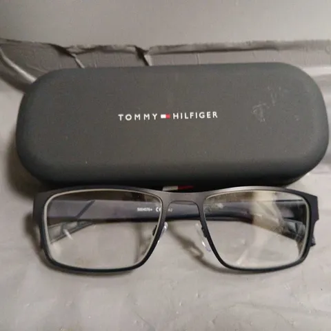 TOMMY HILFIGER  57 18 140 NAVY EYEWEAR GLASSES 