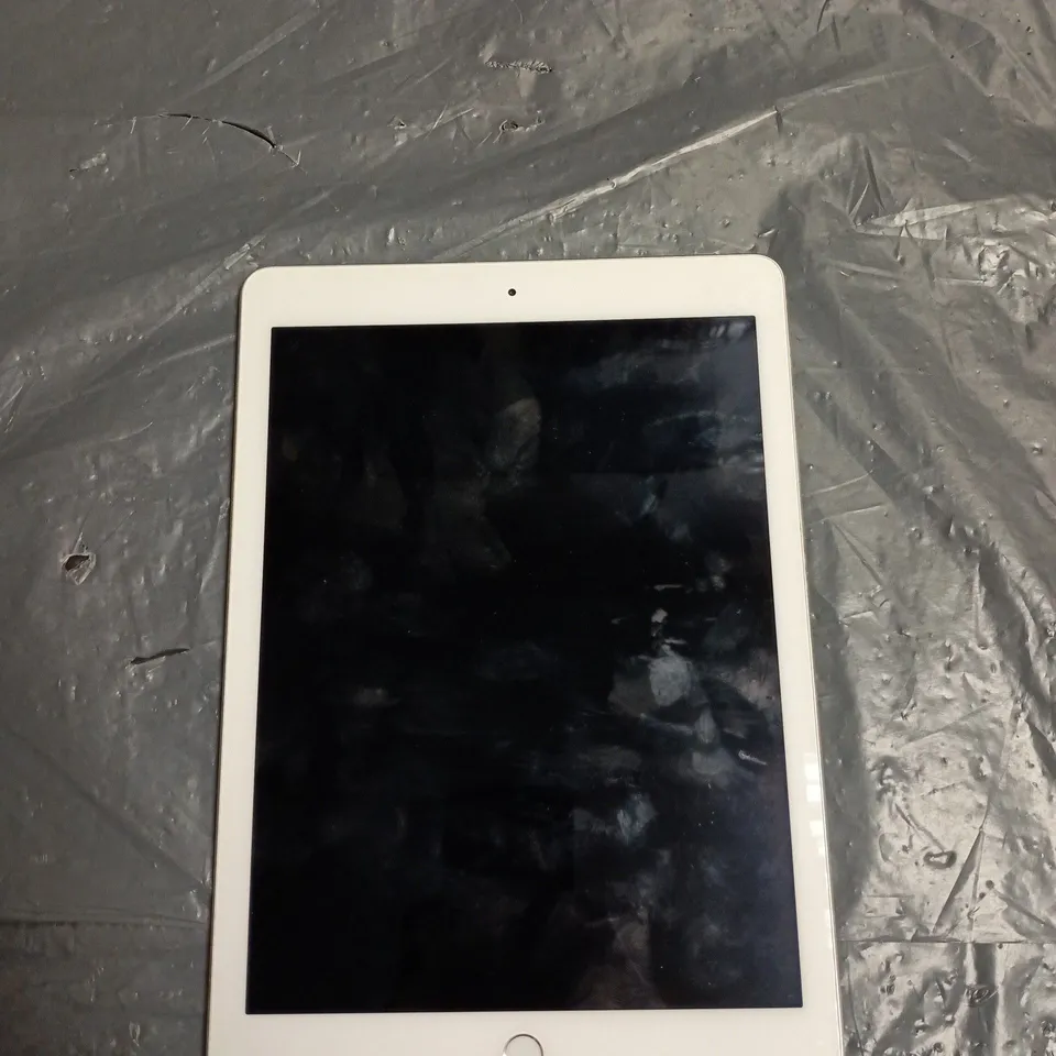 APPLE IPAD PRO (A1673)