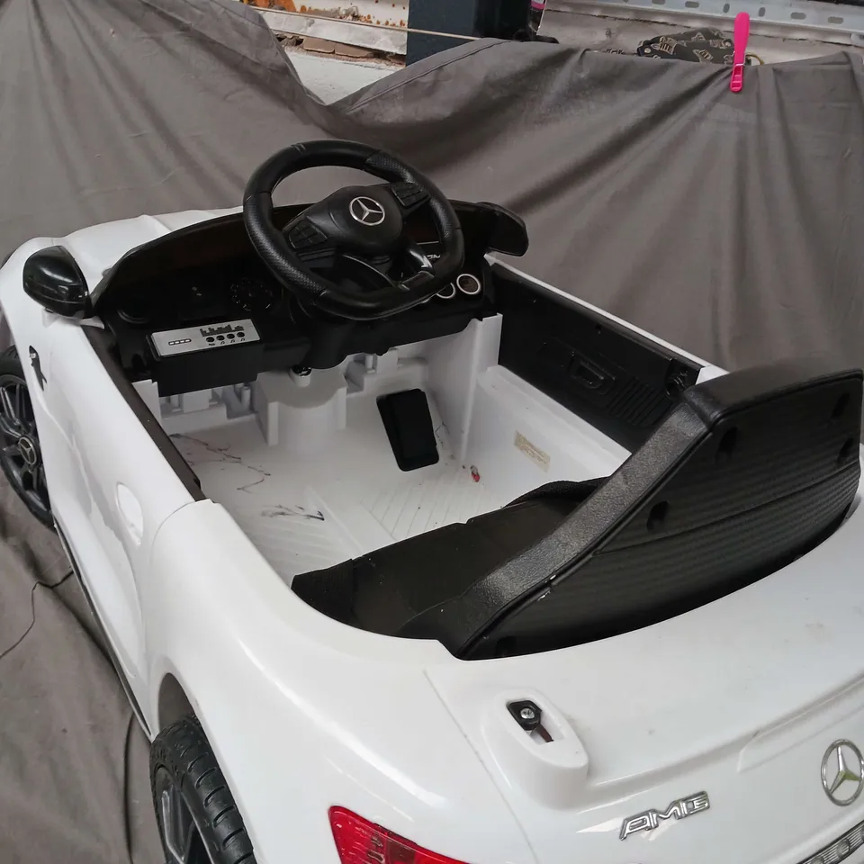 MERCEDES BENZ AMG GTR 6V KIDS ELECTRIC CAR - WHITE324/2858