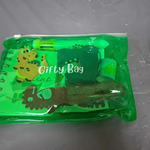 APPROXIMATELY 10 GIFTY BAGS
