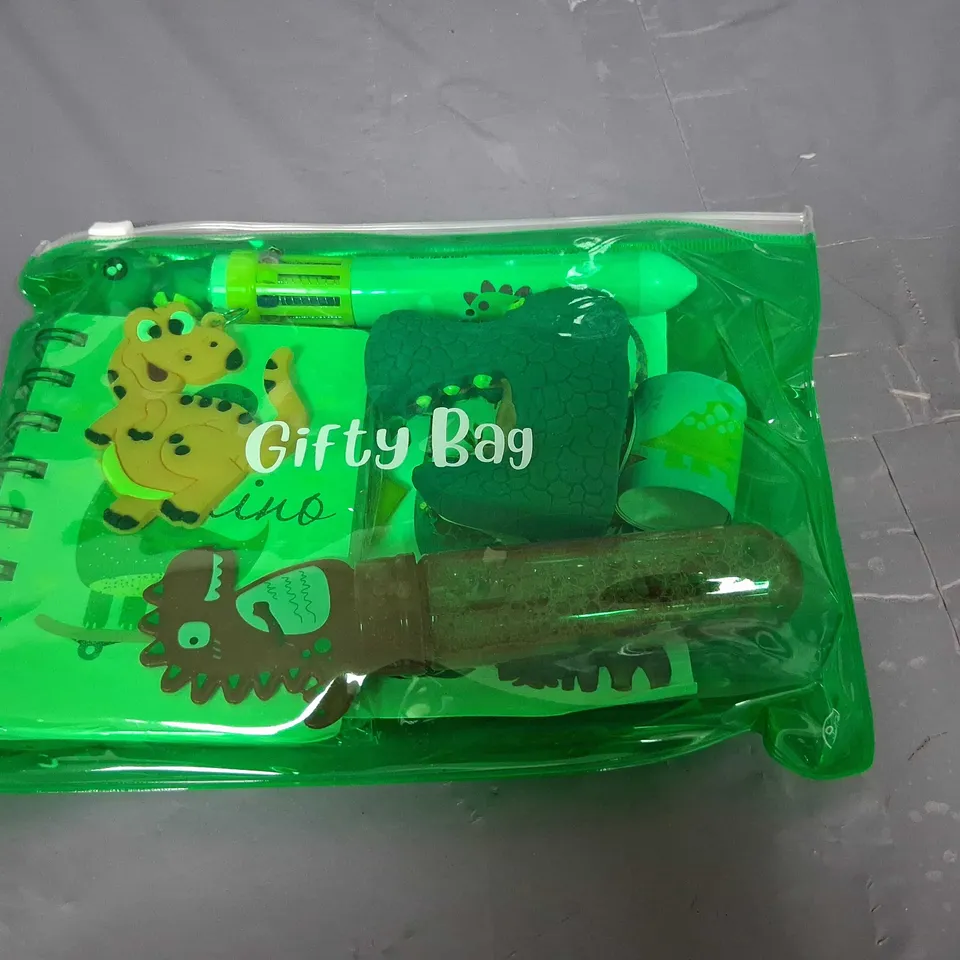 APPROXIMATELY 10 GIFTY BAGS