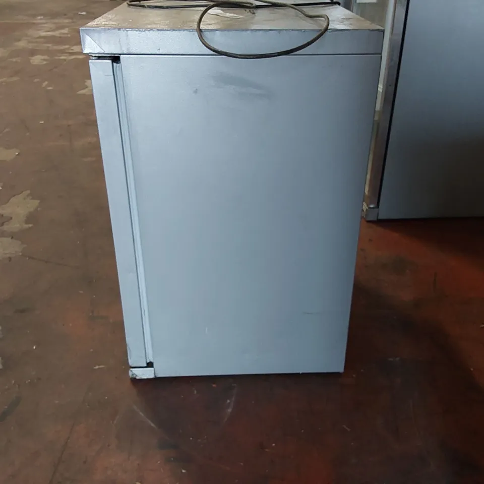 OSBORNE 160E SINGLE DOOR LOW HEIGHT BOTTLE COOLER