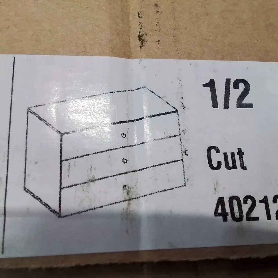 BRAND NEW 3 DRAWER CHEST OF DRAWERS -2 BOXES-