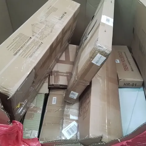 PALLET CONTAINING VARIOUS ASSORTED BOXED HOUSEHOLD ITEMS TO INCLUDE: KIDS PLAYPENS AND LOTS MORE UNMARKED BOXED ITEMS