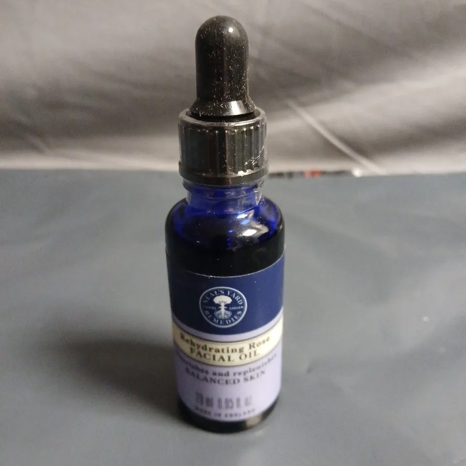 NEAL'S YARD REHYDRATING ROSE OIL